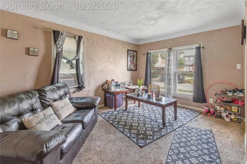 16135 Cherrylawn St, Detroit, MI, 48221-2930 | Card Image