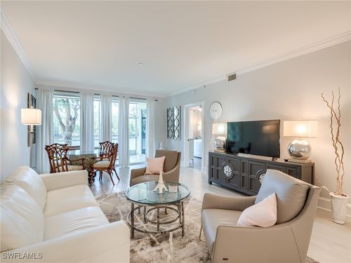 1016 Manor Lake Dr, NAPLES, FL, 34110-9173 | Card Image