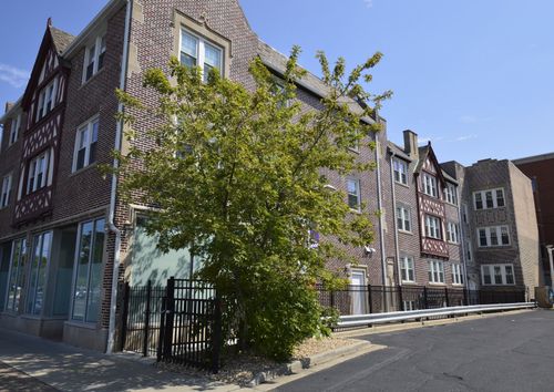 apt-2e-2343 W Irving Park Rd, Chicago, IL, 60618-3885 | Card Image
