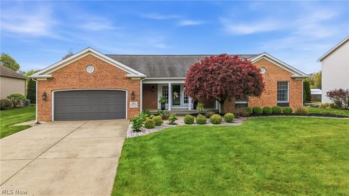 100 Forest Hill Dr, Hubbard, OH, 44425-2178 | Card Image