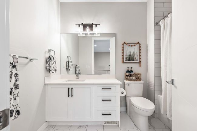 2523 21 St Sw, Home with 4 bedrooms, 3 bathrooms and 2 parking in Calgary AB | Image 24