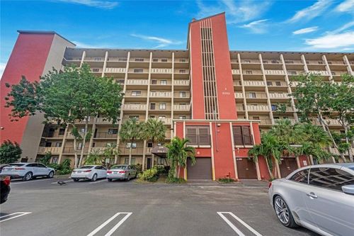 208-2206 S Cypress Bend Dr, Pompano Beach, FL, 33069-5631 | Card Image