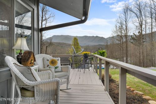 m-4304 Little Creek Way, Cosby, TN, 37722-2543 | Card Image