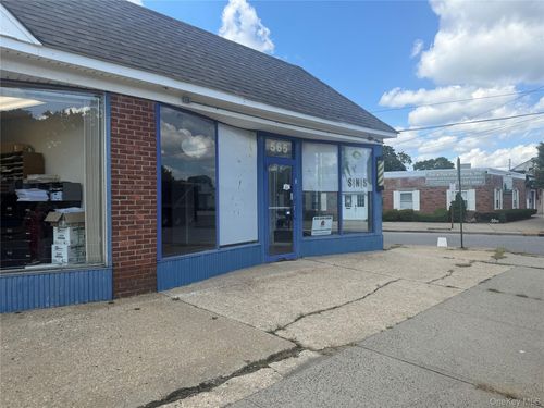 565 Broadway, Massapequa, NY, 11758-5016 | Card Image