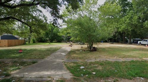 5830 Pershing St, Houston, TX, 77033-2024 | Card Image