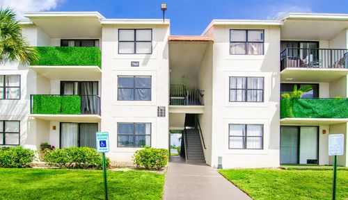 apt-24-760 Executive Center Dr, West Palm Beach, FL, 33401-8669 | Card Image