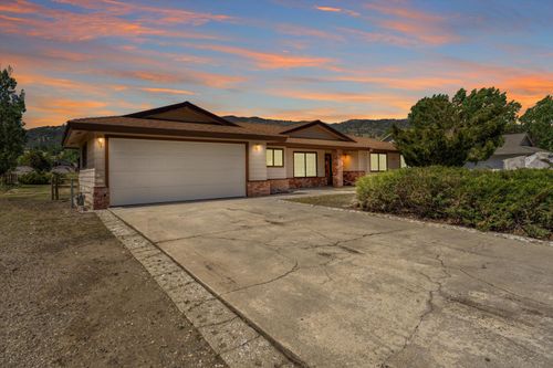 23871 Pebble Beach Ln, Tehachapi, CA, 93561-9669 | Card Image