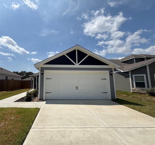 10430 Red Cardinal Dr, Cleveland, TX, 77328-1882 | Card Image