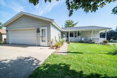 1525 Wabasha Ave, Saint Charles, MN, 55972-1252 | Card Image