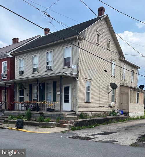 208 S Spruce Street, LEWISTOWN, PA, 17044 | Card Image