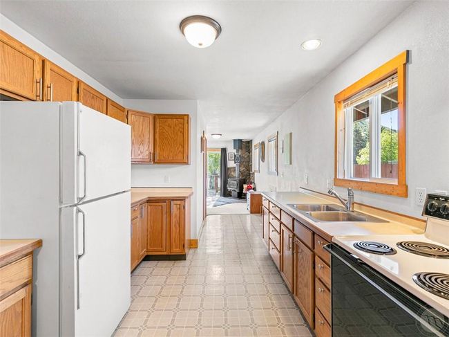 114 N Montana Ave, House other with 2 bedrooms, 2 bathrooms and null parking in Absarokee MT | Image 9