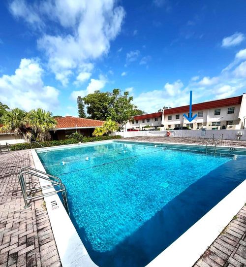 12b-4092 Inverrary Dr, Lauderhill, FL, 33319-4516 | Card Image