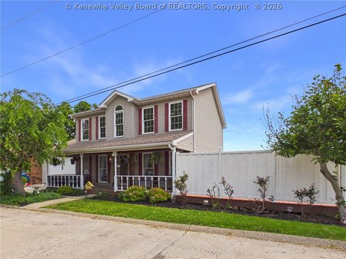 211 Trap Post Rd, South Charleston, WV, 25309-9737 | Card Image