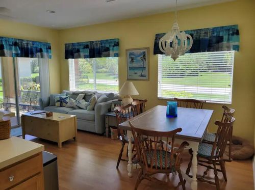 a-8423 Mulligan Cir, Port St Lucie, FL, 34986-3294 | Card Image