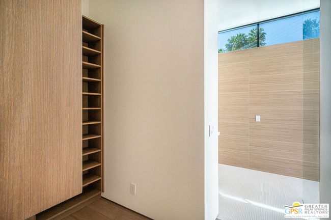 310 W Crestview Dr, House other with 3 bedrooms, 4 bathrooms and 2 parking in Palm Springs CA | Image 43