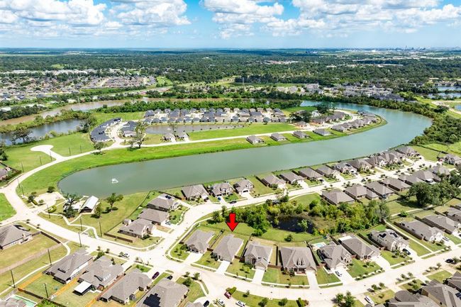 203 Bentwater Ln, House other with 4 bedrooms, 2 bathrooms and 2 parking in Clute TX | Image 32