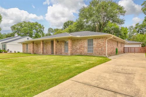 5000 Meadow Lark Street, Dickinson, TX, 77539 | Card Image