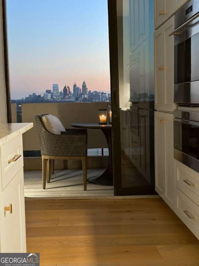 APT-21E - 2575 Peachtree Rd Ne, Condo with 2 bedrooms, 2 bathrooms and null parking in Atlanta GA | Image 29