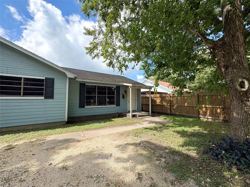 3602 4th St, Bay City, TX, 77414-6945 | Card Image