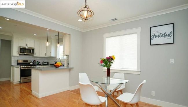 Main House Dining Area | Image 7