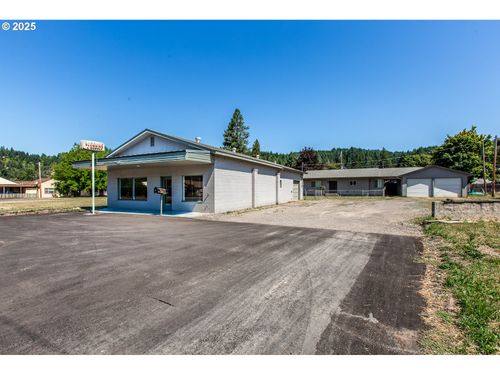47601 Highway 58, Oakridge, OR, 97463-9747 | Card Image