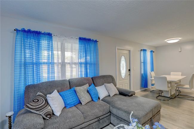 1594 Esterbrook Ln, House other with 2 bedrooms, 1 bathrooms and null parking in Sebastian FL | Image 6