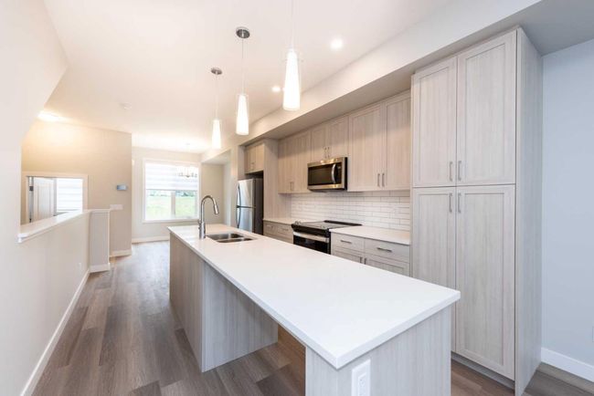 811 Sage Hill Grove Nw, Home with 3 bedrooms, 3 bathrooms and 2 parking in Calgary AB | Image 10