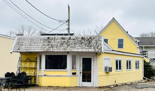 517 Main St, Hyannis, MA, 02601-5407 | Card Image