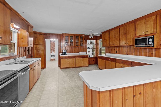 327 Nc Highway 305, House other with 3 bedrooms, 2 bathrooms and null parking in Windsor NC | Image 12