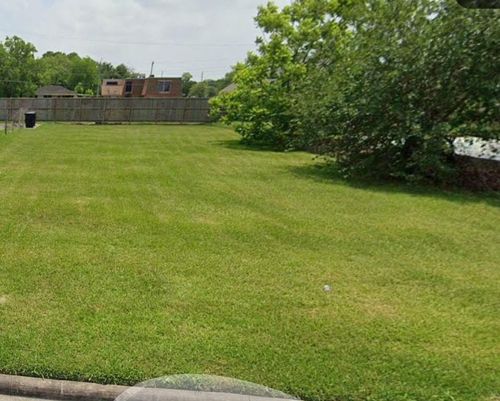 4810 Lingonberry St, Houston, TX, 77033-3514 | Card Image