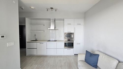 3707-2221 Yonge St, Toronto, ON, M4S0B8 | Card Image