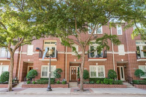 2817 State St, Dallas, TX, 75204-2819 | Card Image