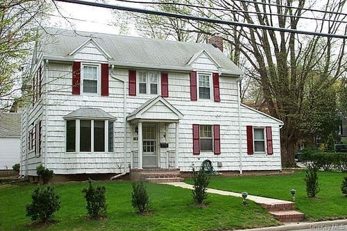 120 Hicks Ln, Great Neck, NY, 11024-2125 | Card Image