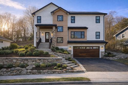 42 Woodbine Cir, Needham, MA, 02494-2123 | Card Image