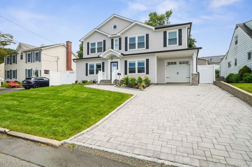 54 Hazelton Rd, Yonkers, NY, 10710-3506 | Card Image