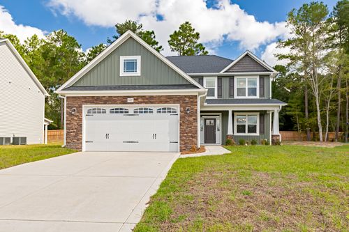 587 Foothills St, Aberdeen, NC, 28315-1601 | Card Image
