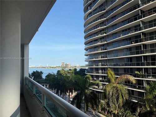 apt-514-1800 N Bayshore Dr, Miami, FL, 33132-3250 | Card Image