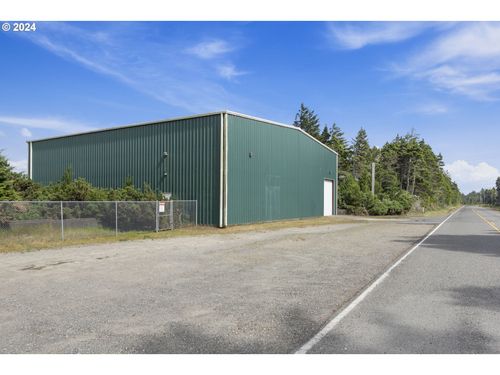 92211 Airport Rd, Sixes, OR, 97476-9729 | Card Image