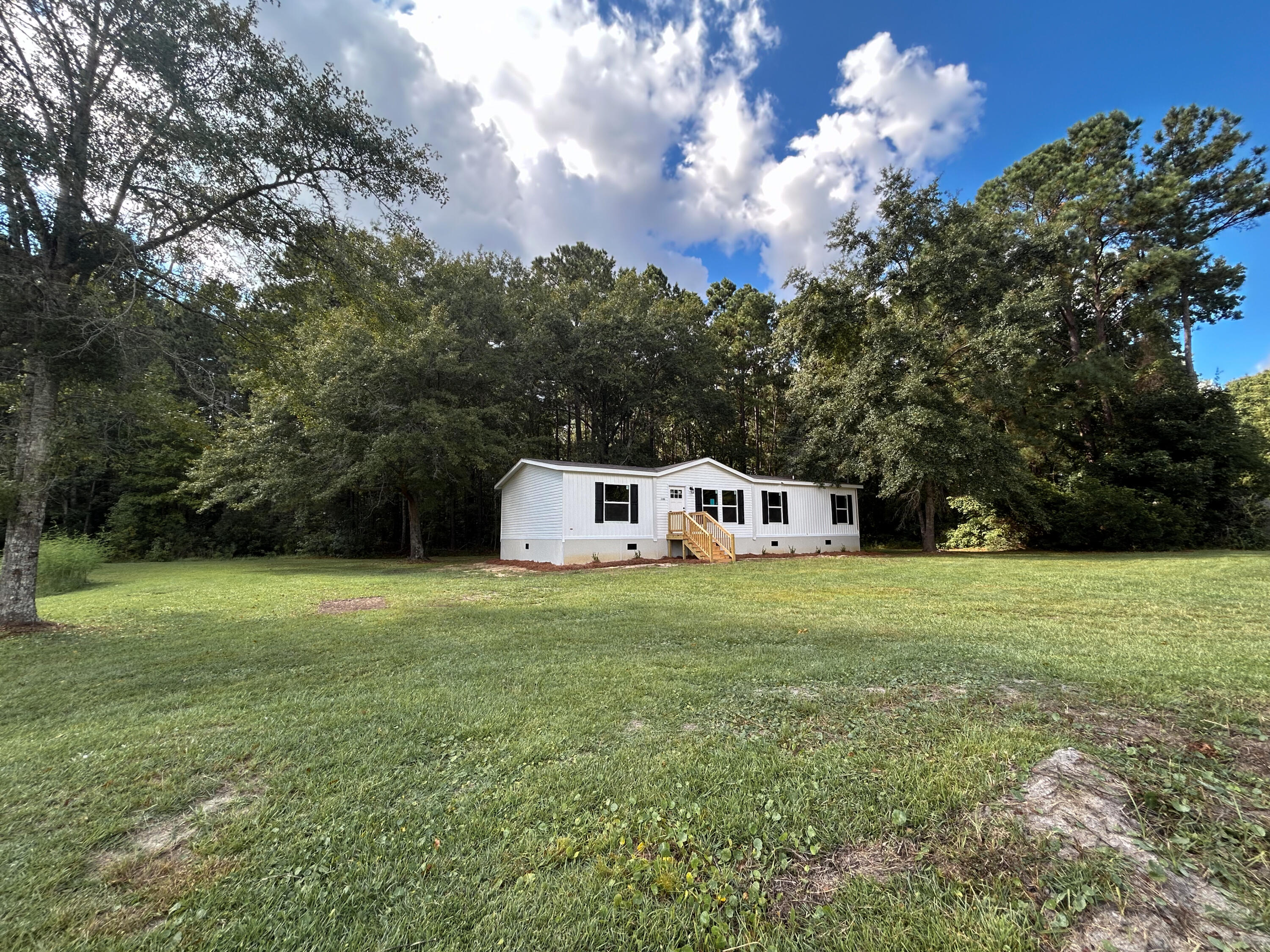 Tobacco Rd, Saint Stephen, SC 29479