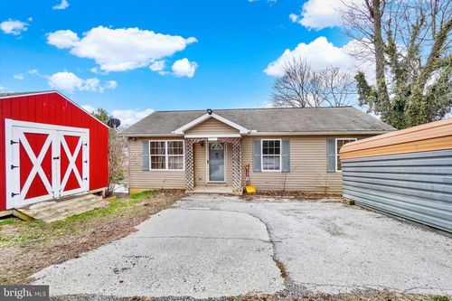 39 W George St, YOE, PA, 17313-1101 | Card Image