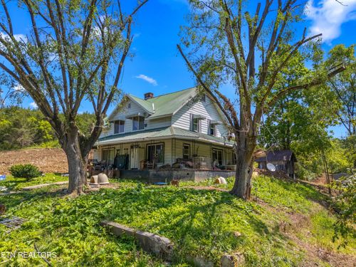 111 Kyle Valley Rd, Eidson, TN, 37731-1706 | Card Image