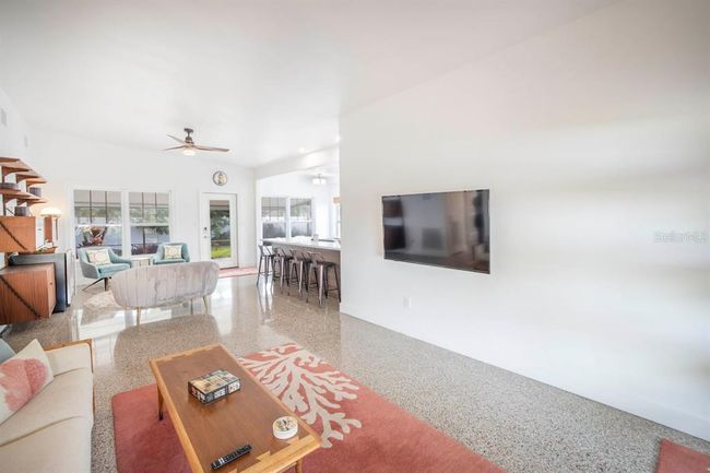 15804 3 Rd St E, House other with 2 bedrooms, 2 bathrooms and null parking in REDINGTON BEACH FL | Image 8
