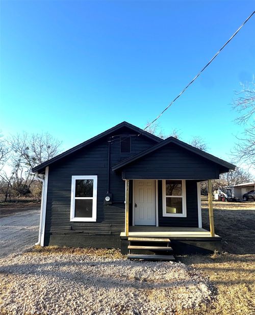 251 E Crow St, Stephenville, TX, 76401-4409 | Card Image