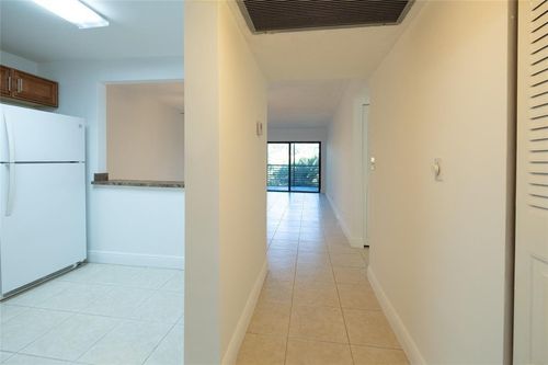 222-9233 Sw 8th St, Boca Raton, FL, 33428-6805 | Card Image