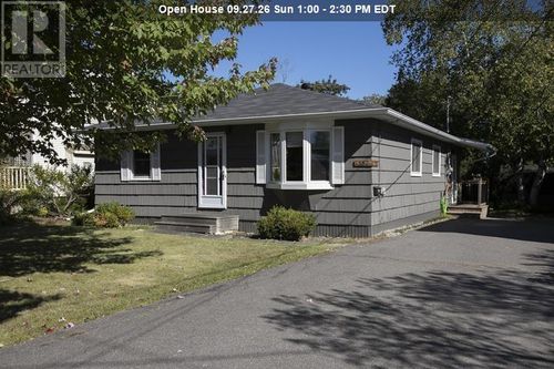 552 Lake St, Sault Ste. Marie, ON, P6B3L2 | Card Image