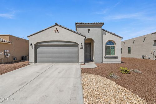 833 Paseo Dulce Ave, Horizon City, TX, 79928-8460 | Card Image