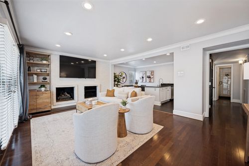 218-5930 Sandhurst Ln, Dallas, TX, 75206-4746 | Card Image