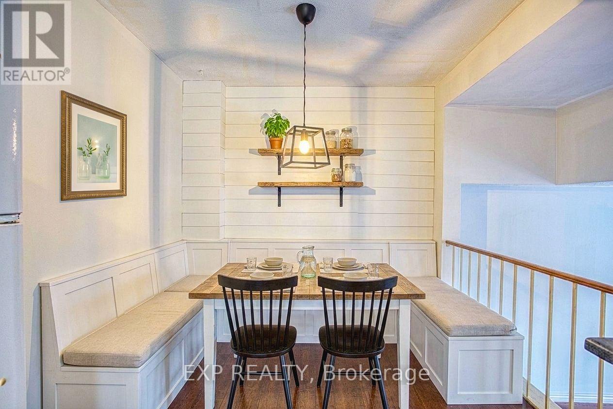 Residential in Grimsby (Grimsby Beach) 3