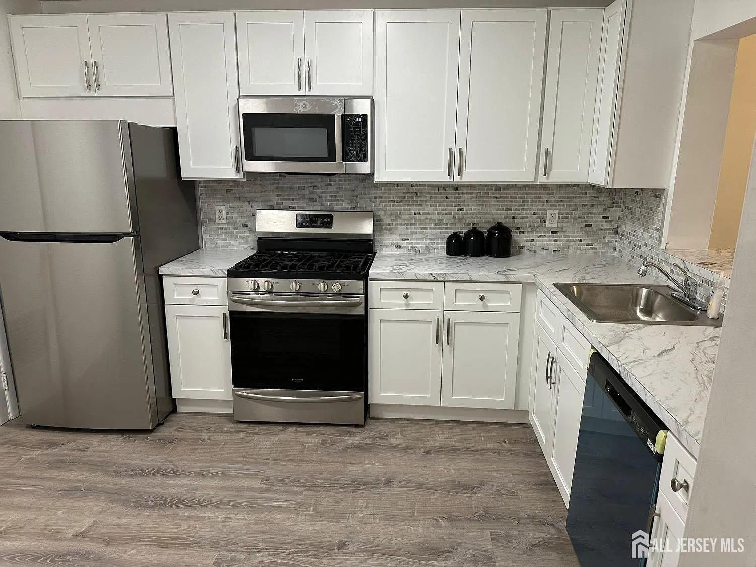 Residential Lease in Englishtown