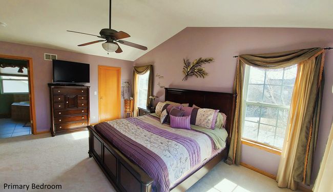 236 Berkshire Ln, House other with 4 bedrooms, 4 bathrooms and 4 parking in Sugar Grove IL | Image 15